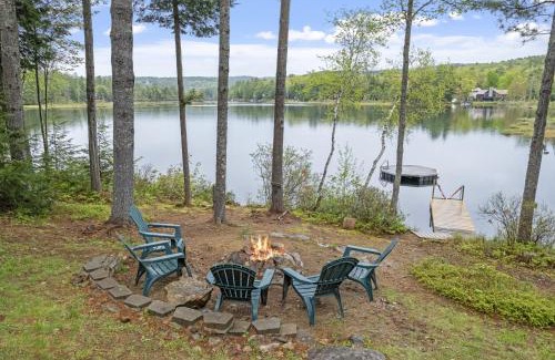 Sanbornton House | Lakefront Wprivate Beach - Luxury Log House!