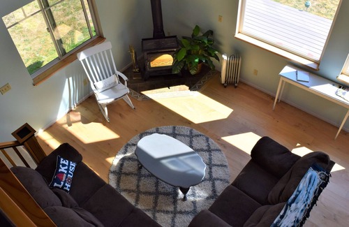 Clinton House | Lakehome Island Getaway