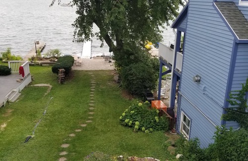 Marquette House | LAKEHOUSE 2BR DOWNTOWN!