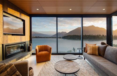 Queenstown Villa | Lakehouse 3- Free Parking- Walk To Town- Air Con