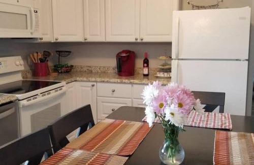 Rogers Apartment | Lakehouse has Spectacular View plus Easy Access!