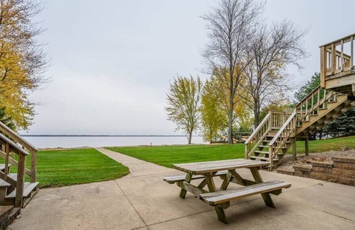 Fremont House | Lakehouse Luxury sleeps 10