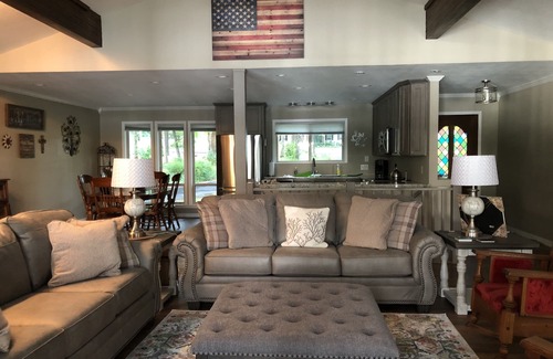 Greers Ferry House | Lakehouse on the Narrows