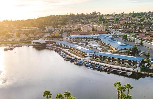 Lake San Marcos Hotel | Lakehouse Resort