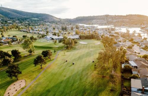 Lake San Marcos Hotel | Lakehouse Resort