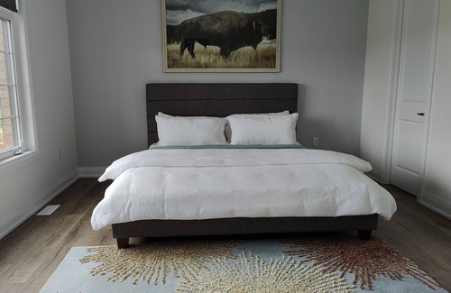 Carrying Place House | Lakehouse retreat on Wellers Bay at the gateway to Prince Edward County