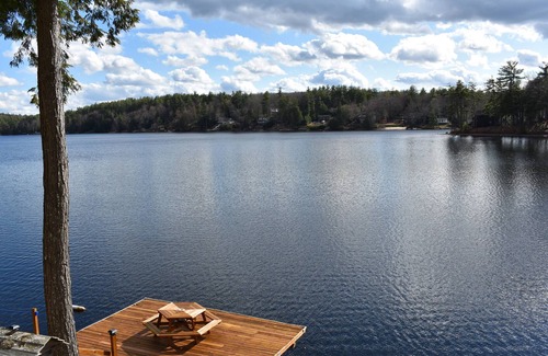 Weare House | Lakehouse w/ Private Docks, Beautiful Sunsets: Perfect for every season