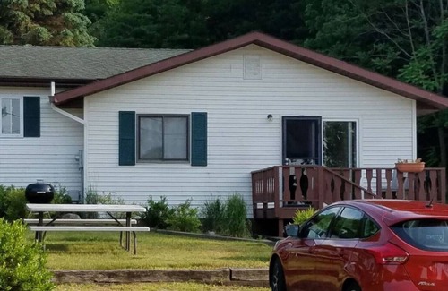 Ludington Cottage | Lakelure Cottages - Walleye