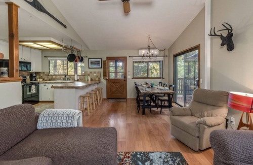 Glencoe House | LakeMont, wifi, GENERATOR, King bd, FREE Lake access +A/C