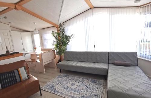 Overstone House | Lakes and woodlands Overstone Holiday Park