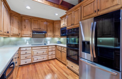 Brookeland House | Lakeshore Lodge - Waterfront at Lake Sam Rayburn