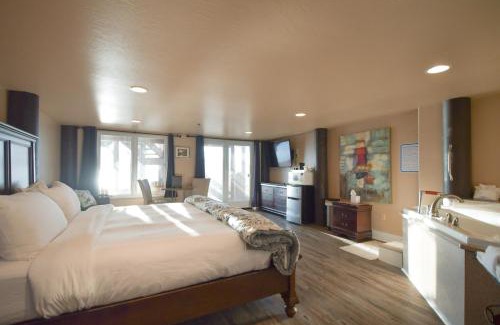 Homer House | Lakeshore Lodging Lodge 609