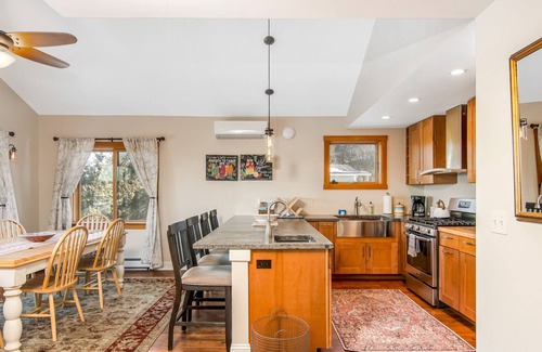 Malletts Bay Condo | Lakeshore Vermont LLC