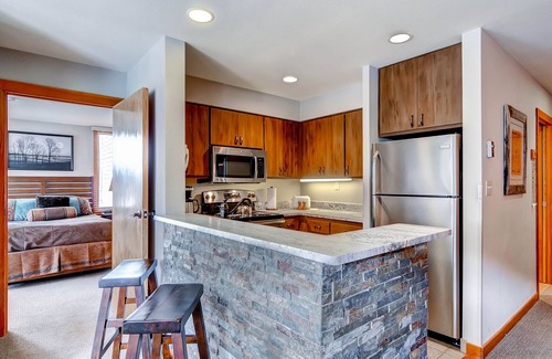 Lakeside Village Condo | Lakeside 1491