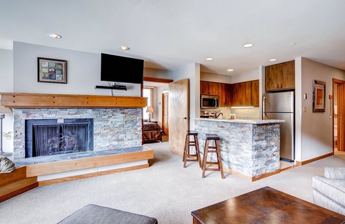Lakeside Village Condo | Lakeside 1491