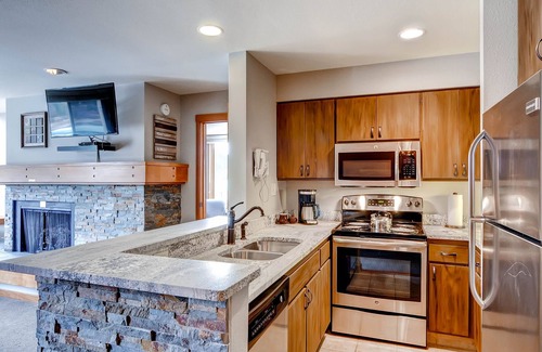 Lakeside Village Condo | Lakeside 1491