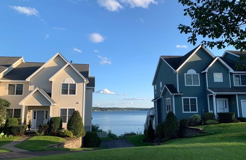 Saratoga Springs House | Lakeside at Cliffside Drive