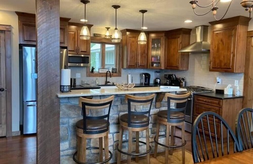 Schroon Lake House | Lakeside Beauty!