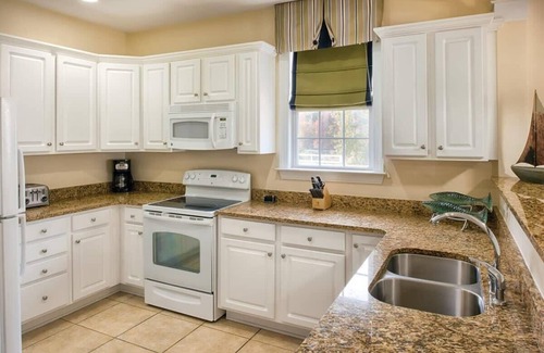 Santee Condo | Lakeside Bliss: 3BR Suite at Wyndham Lake Marion