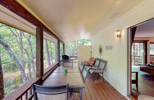 Hot Springs Village House | Lakeside Bliss: golf, lake, paddleboat, pets allowed