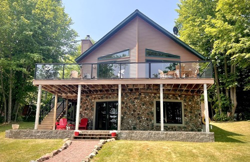Hayward Cabin | Lakeside Cabin on 2,700 Acre Nelson Lake in Hayward - Fun for All Ages!