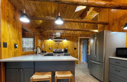 Lewiston Cabin | Lakeside Cabin: Swim, Fish, Kayak. Hunt & Trails nearby