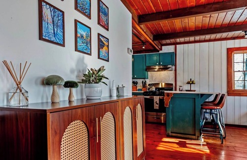 Wilmington House | Lakeside Chalet near Downtown Wilmington & Mt Snow