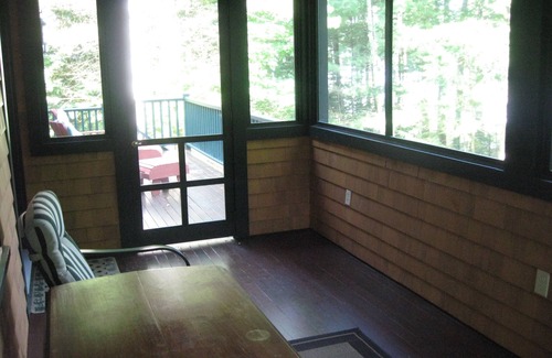 Raymond Cottage | Lakeside Cottage with all the amenities