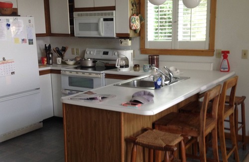 Malletts Bay House | Lakeside Deck House With Magnificent Views Of Lake Champlain.