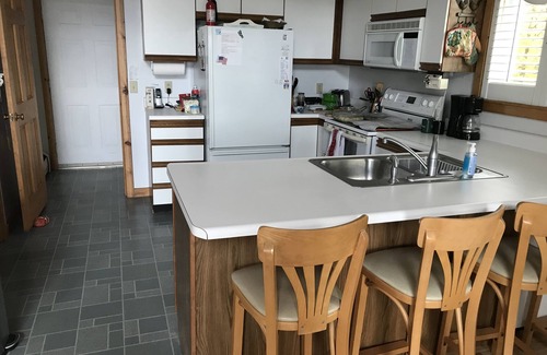 Malletts Bay House | Lakeside Deck House With Magnificent Views Of Lake Champlain.
