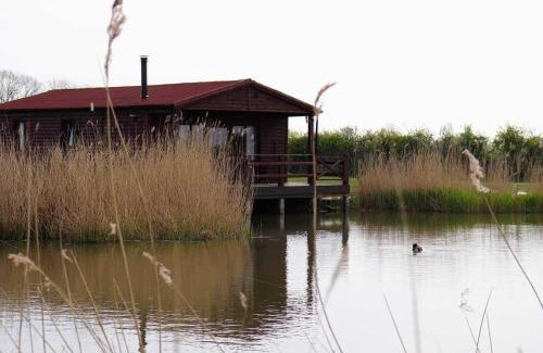 Boston House | Lakeside Fishing Lodges