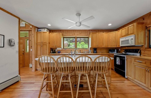 Tyringham House | Lakeside Getaway at Goose Pond!