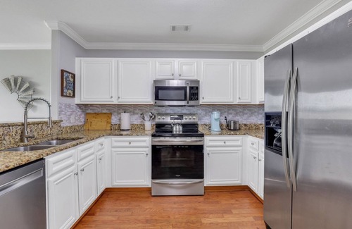 Port Wentworth House | ⭐ Lakeside Group Oasis. 19 minutes to Downtown Savannah! 10 Guest Stay. ⭐