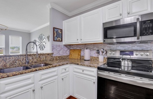 Port Wentworth House | ⭐ Lakeside Group Oasis. 19 minutes to Downtown Savannah! 10 Guest Stay. ⭐