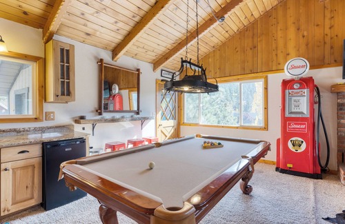 Boulder Bay Cabin | Lakeside in Bearadise by AvantStay | Gorgeous Mountain Cabin in Boulder Bay!