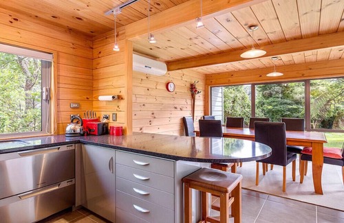 Lake Tarawera Cottage | Lakeside Landing - Lake Tarawera Holiday Home