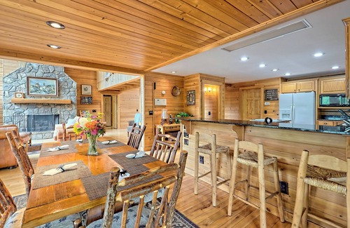 Nantahala Bay House | Lakeside Lodge - By Chatuge Home Concierge Lakefront, firepit, hot tub, ping pong private dock with boat slip