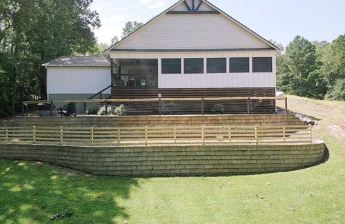 Eatonton House | Lakeside Lodge on Bluegill- Arcade, Dock, FirePit