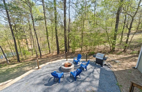 Eatonton House | Lakeside Lodge on Bluegill- Arcade, Dock, FirePit
