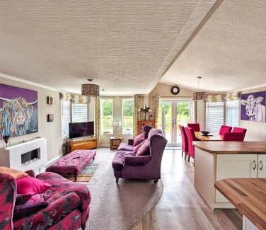 Dunning Cabin | Lakeside Lodge Retreat, with Roof Deck min 6 nights