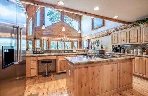 Lakeside Cabin | Lakeside Lodge with Private Dock and Beach, Sleeps 10!