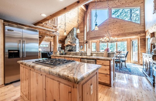 Lakeside Cabin | Lakeside Lodge with Private Dock and Beach, Sleeps 10!