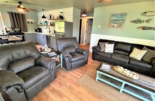 Phillips Cabin | Lakeside Lodging #3 | 2 Bed, 1 Bath