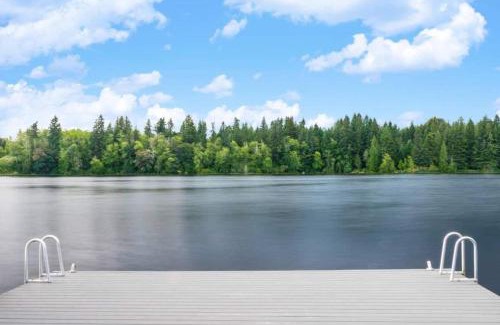 Eatonville House | Lakeside Log Cabin! Blessings & Memories Abound!