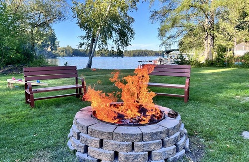 Phillips Cabin | Lakeside, Long Lake Cabin 5 | 3 Bed, 1 Bath
