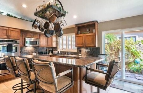 Arrowhead Ranch House | LAKESIDE LUXURY & GOLF RESORT - Zero Edge Pool