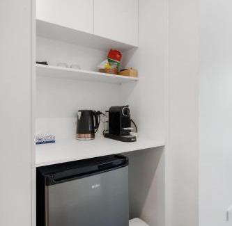 Wanaka Hotel | Lakeside Luxury Studio Apartment