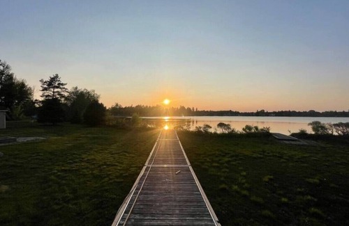 Mauricie House | Lakeside & Private Beach