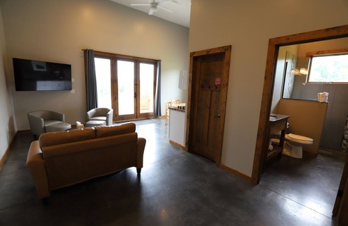 Town of Reading Hotel | Lakeside Resort