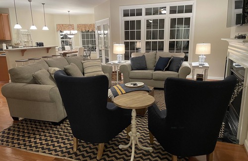 Livingston House | Lakeside Retreat with Private Dock w/Kayaks and Paddle-boards! Boat Slip too!